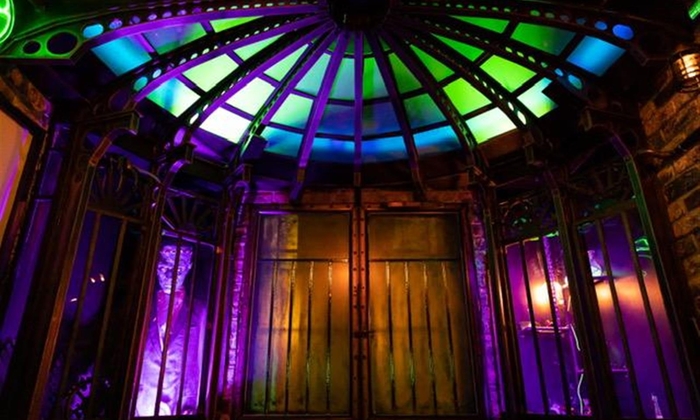 Lieu atypique pour shooting / décors pour cinéma / lieu insolite pour pot de départ  / lieu original pour after work 99 €