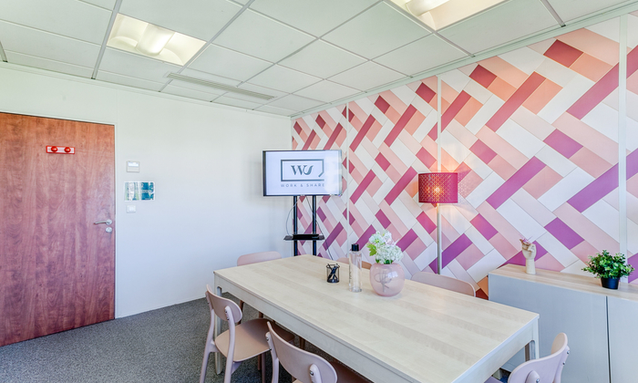 Work - Share Rueil // Creative Room - 4 to 6pers €40