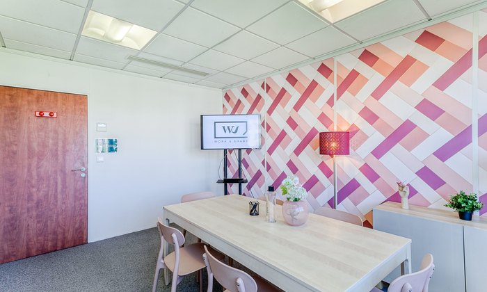 Work & Share Rueil / Créative Room - 4 à 6 p 40 €