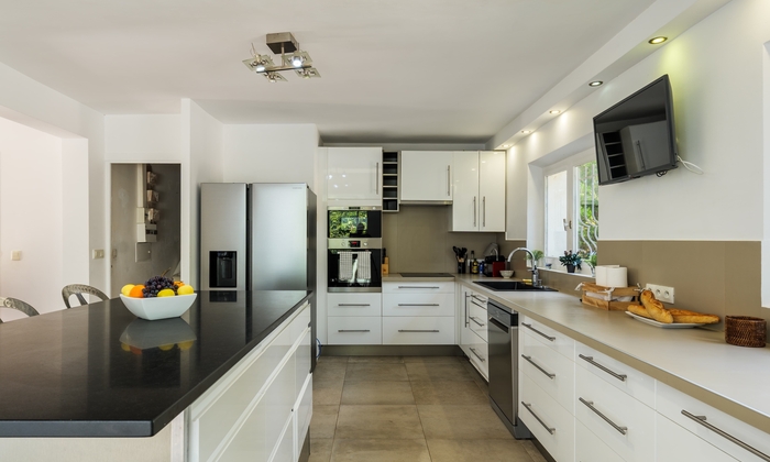 Villa Mazal — Private celebrations, garden and pool for up to 30 guests €190