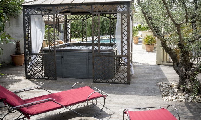 Mas de l'Ilon Pool Spa €90