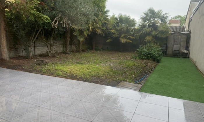 Location salon maison +100m2 avec son jardin 100 €