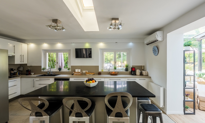 Villa Mazal — Private celebrations, garden and pool for up to 30 guests €190