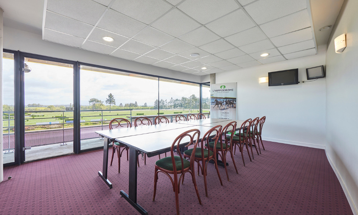 Salle de sous commisions Hippodrome Maure de Bretagne 25 €