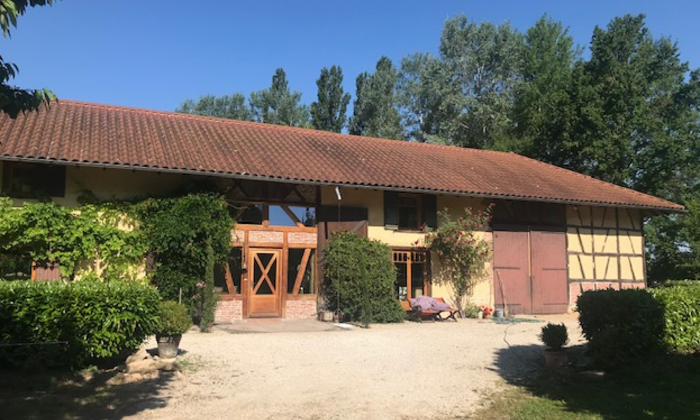 Ferme Bressane restaurée de 350 m2 200 €