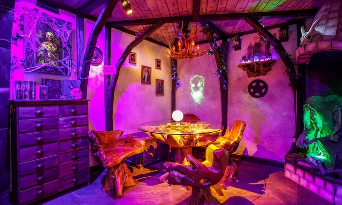 Location Décor Intérieur Chaumière de sorcière pour tournage / shooting / contenu 99 €