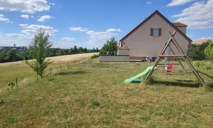 Agréable jardin avec cuisine extérieure 55 €