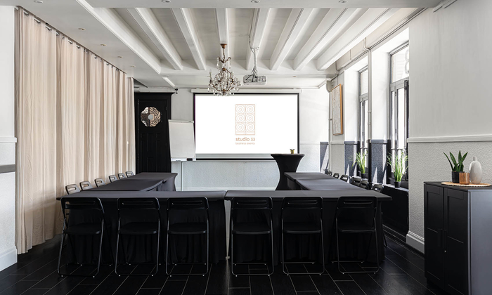 Studio 33 - Le Showroom €100