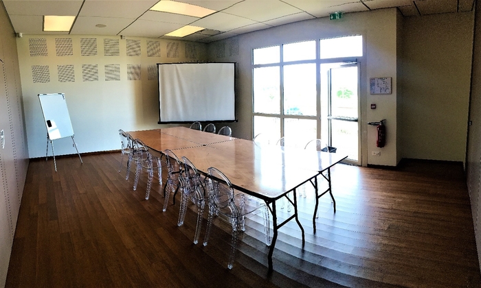 Doyenne Réception: salle traiteur hébergement 120 €