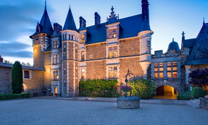 Beautiful castle for your event €180