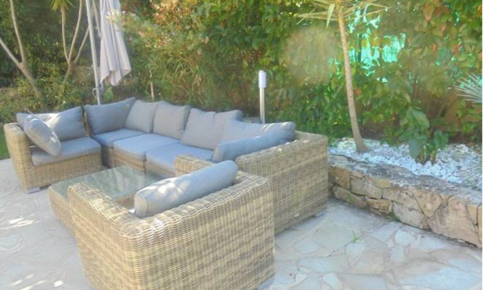 Villa - Garden in Cannes - 3,500m2 €375