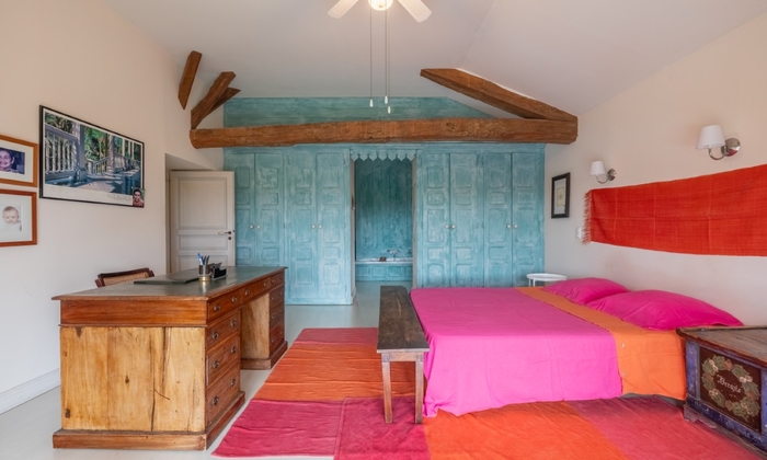 Magnifique gîte entier avec piscine et vue 36 €