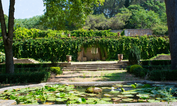 Extraordinary Languedoc house with 18th century ga €150