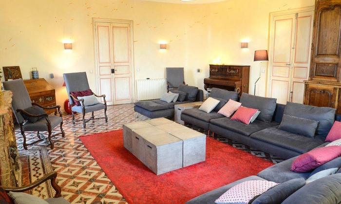 Rent Castle near Montpellier €150