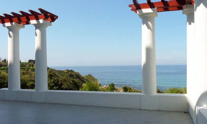 Villa overlooking the sea €50