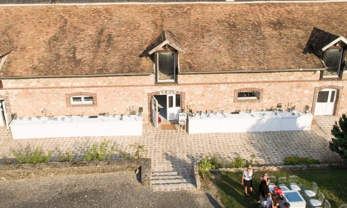 Reception room rental at the farm in the Ile de Fr €130