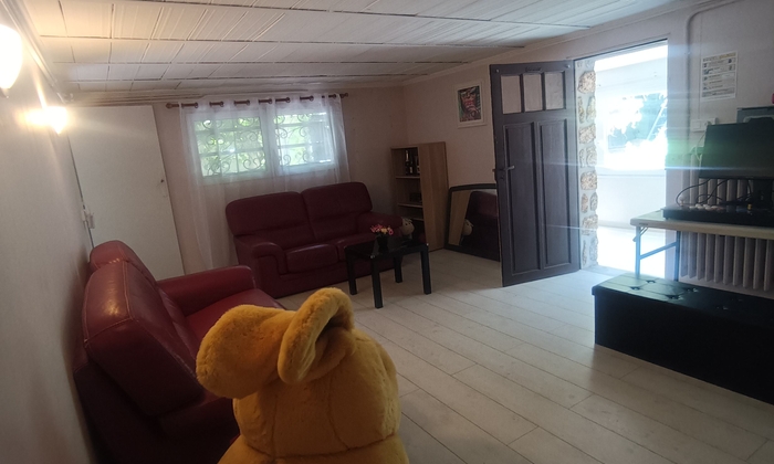 Maison du Bonheur Chelles – Lieu privé avec piscine chauffée & sauna 200 €