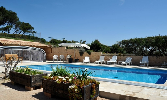 Large house with garden and pool on the blue coast €40