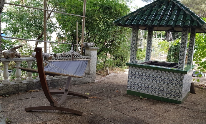 Magnifique terrasse et piscine dans un cadre de rêve 100 €