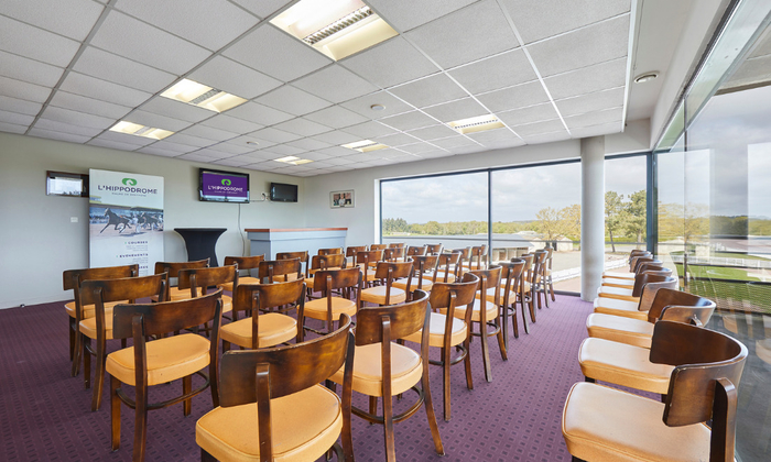 Salle de sous commisions Hippodrome Maure de Bretagne 25 €