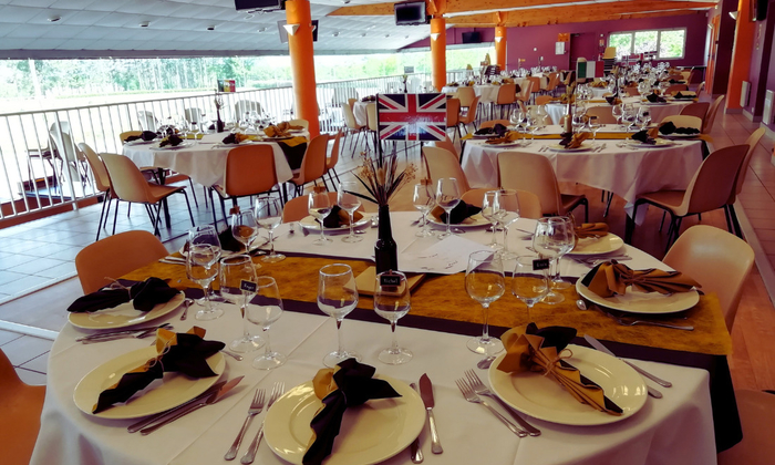 Salle Panoramique-Hippodrome Maure de Bretagne 960 €