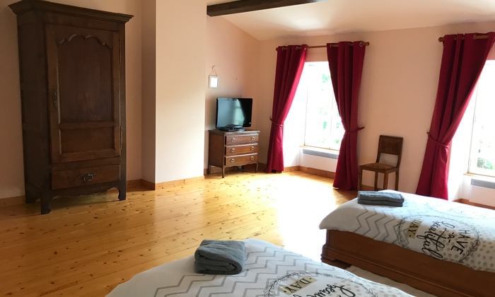 Gîte avec piscine privée chauffée 30 €