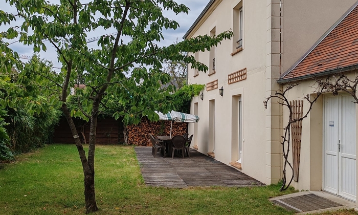 Kidsfriendly house ++ large space and with garden €100