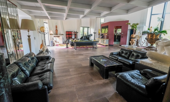 Manor near Nanterre €456