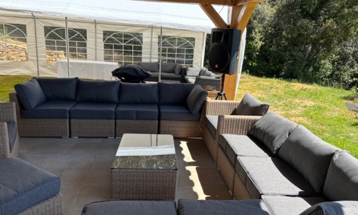 Swimming pool area in the Var (day and evening) €20