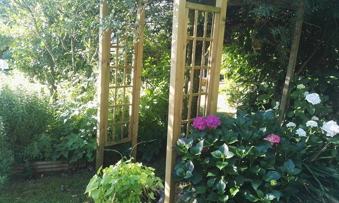 Notre merveilleux jardin dans le bocage vous attend pour fêtes, événements, repos €10