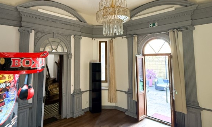 Manor near Nanterre €270
