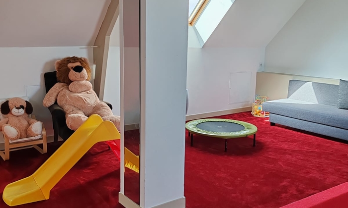 Kidsfriendly house ++ large space and with garden €100