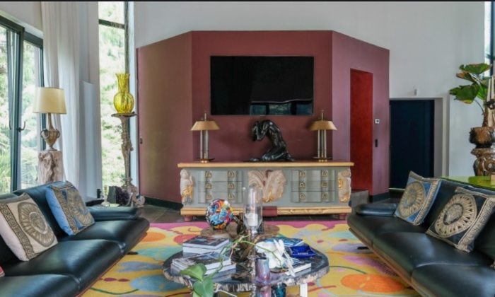 Manor near Nanterre €456