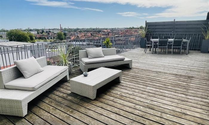 Loft avec grande terrasse et vue magnifique 70 €