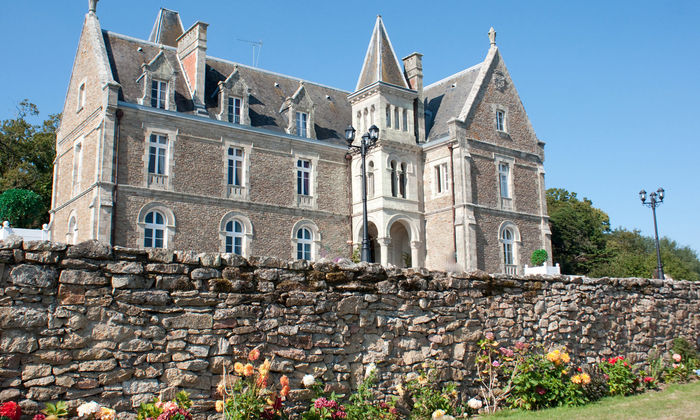 Castle for weddings and seminars €500