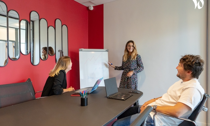 Work & Share Colombes / Meeting Room - 8 à 10 personnes 60 €