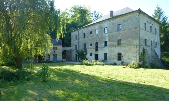 12th Val d'Oise Mill €180