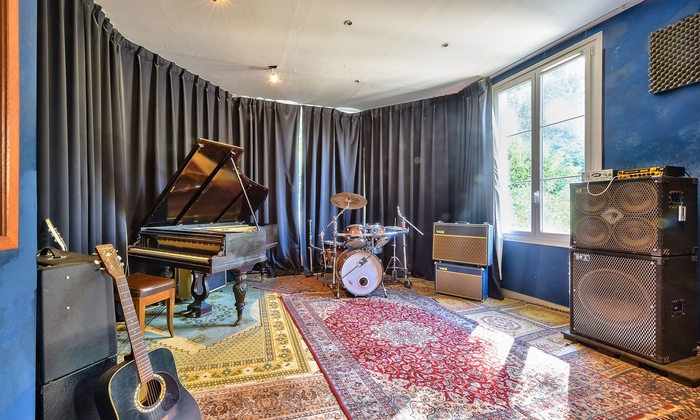 Atypical house for unforgettable musical event €120
