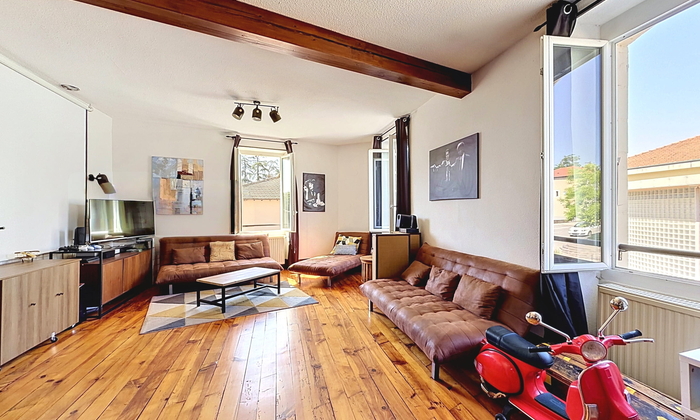 2 salles de réception avec piscine et couchages €69