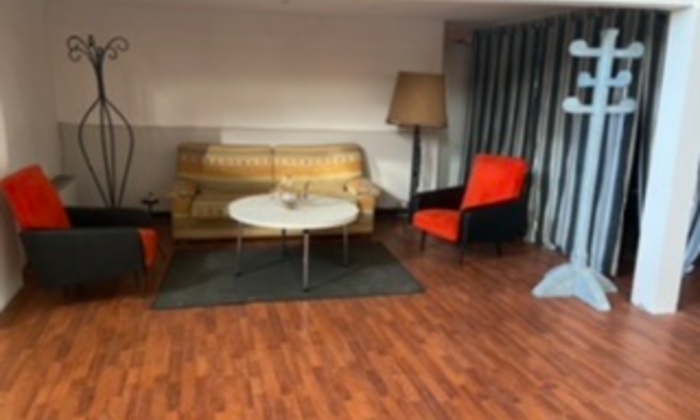 Reception room (former discotheque) €16