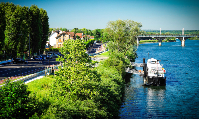 Room rental - houseboat La Talente €280