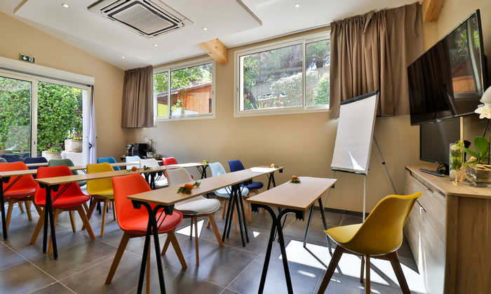 Salle de réunion Saint-Exupéry 35 €