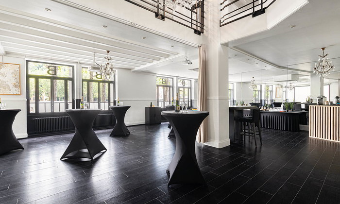 Studio 33 - Le Showroom €100