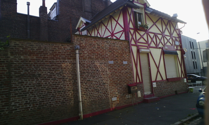 Apartment in Lille in small courtyard €20