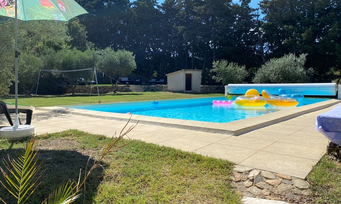 Large garden with swimming pool €65