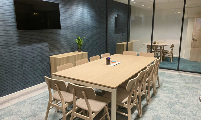 Work & Share Colombes / Meeting Room - 8 à 12 personnes 78 €