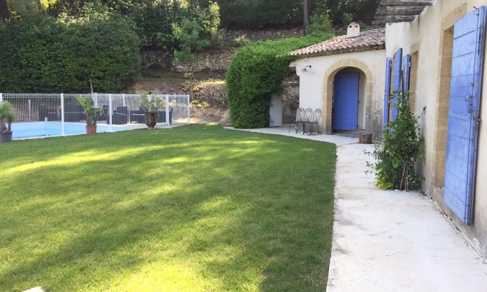 Fully equipped idyllic Provencal Villa €80