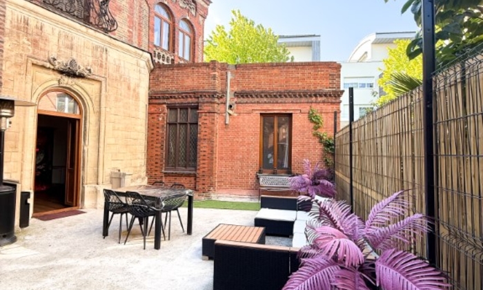 Manor near Nanterre €270