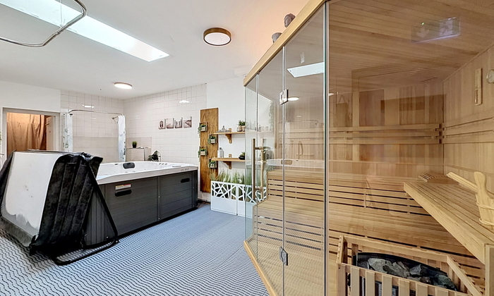 2 salles de réception avec piscine et couchages €69