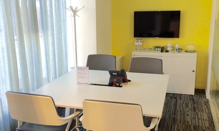 Meeting room at Regus Express Centre €15